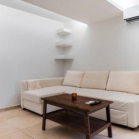 Apartment At Ano Glifada. เอเธนส์ ภายนอก รูปภาพ