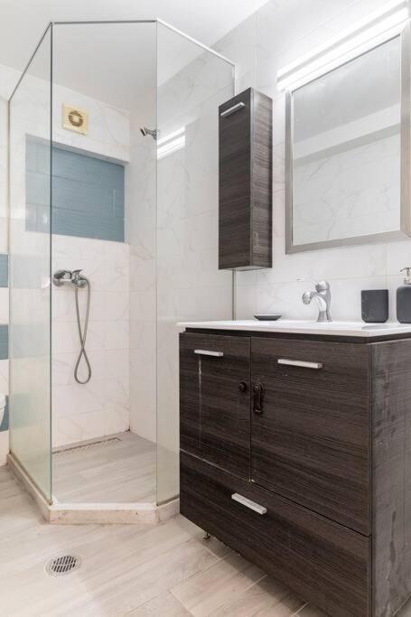 Apartment At Ano Glifada. เอเธนส์ ภายนอก รูปภาพ
