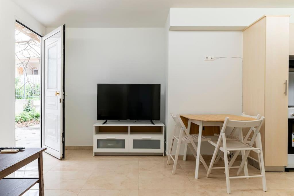 Apartment At Ano Glifada. เอเธนส์ ภายนอก รูปภาพ