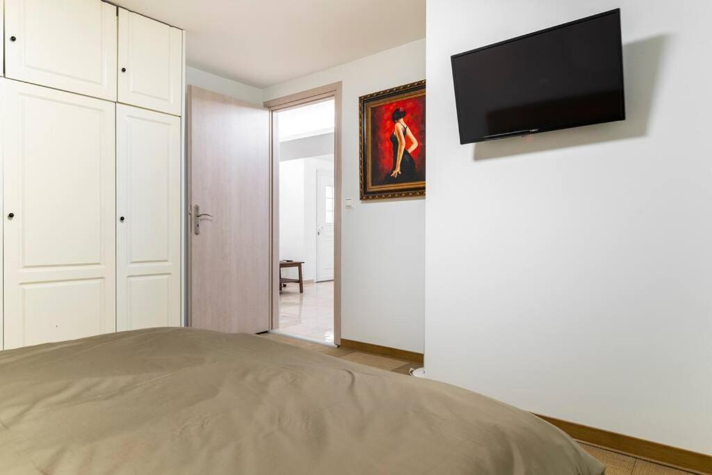 Apartment At Ano Glifada. เอเธนส์ ภายนอก รูปภาพ