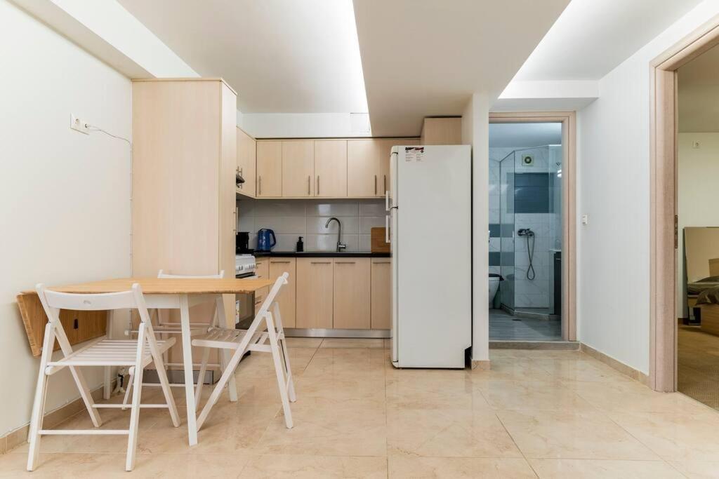 Apartment At Ano Glifada. เอเธนส์ ภายนอก รูปภาพ